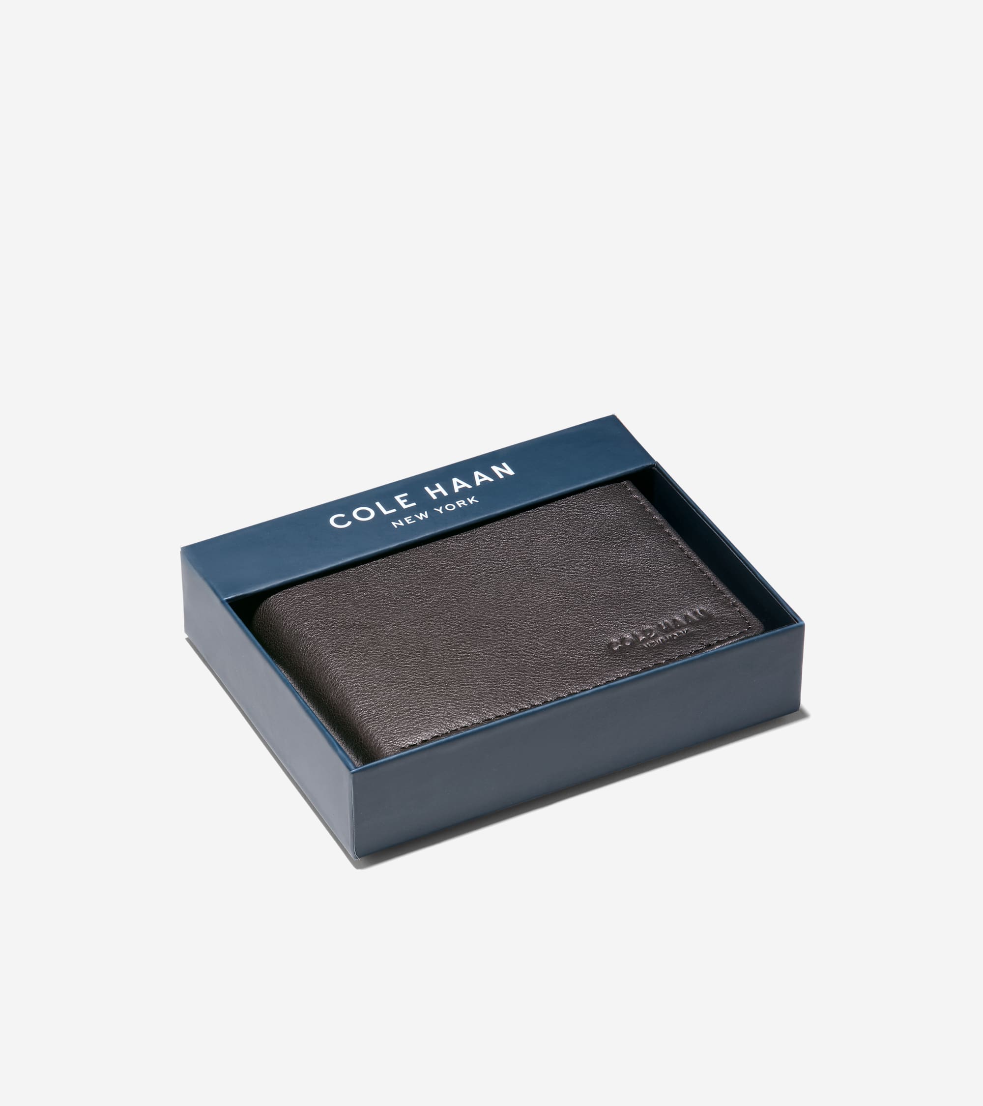 Men's Bifold Wallet with Embossed Logo - Image 4