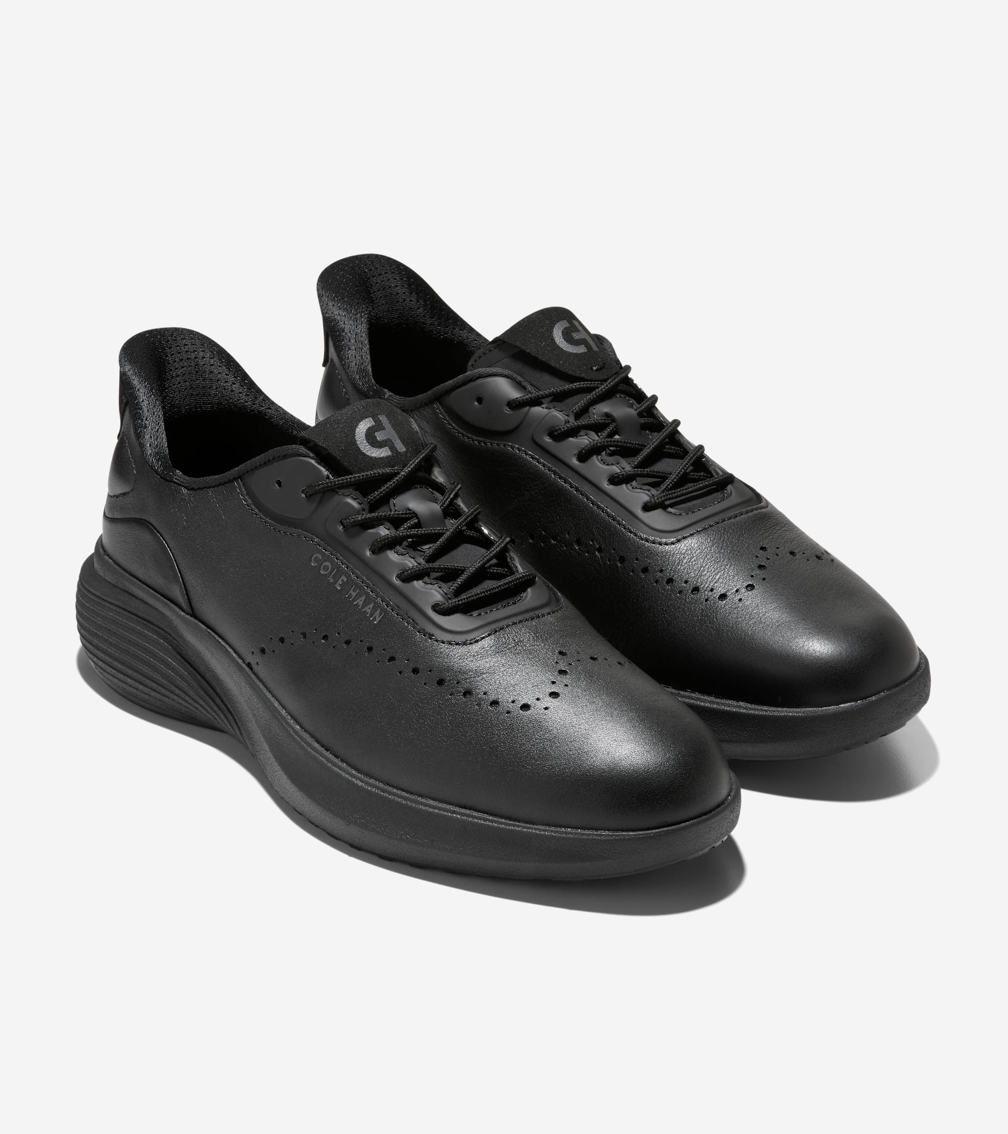 Men's ØriginalGrand Neoarc Quick-On Wingtip Oxfords - Image 5