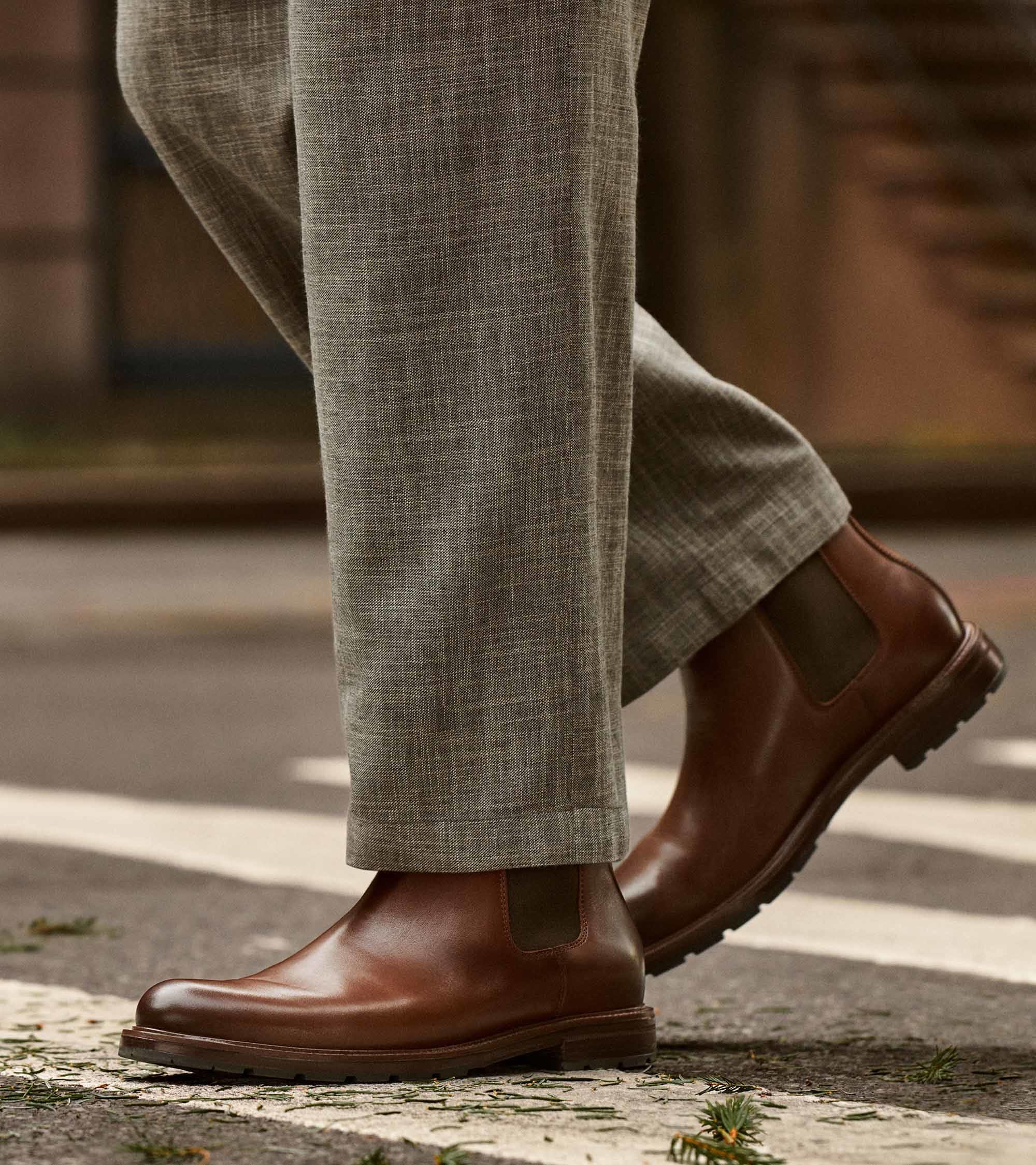 Men's Roundhill Grand Waterproof Chelsea Boots - Image 2